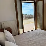 Limnes Seaside Retreat *