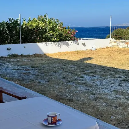 Limnes Seaside Retreat *