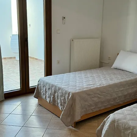 Limnes Seaside Retreat 公寓 *